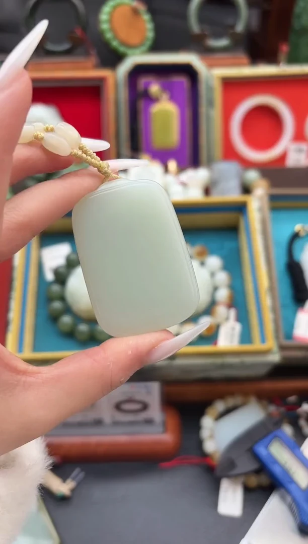 颈饰未镶嵌和田玉董小姐推荐 多样性发货 拍一发一hs