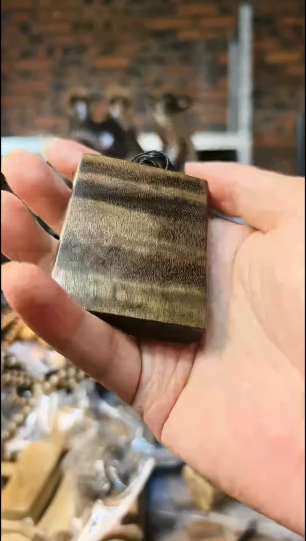 【闪购商品】楠木（金丝楠）把件无事牌