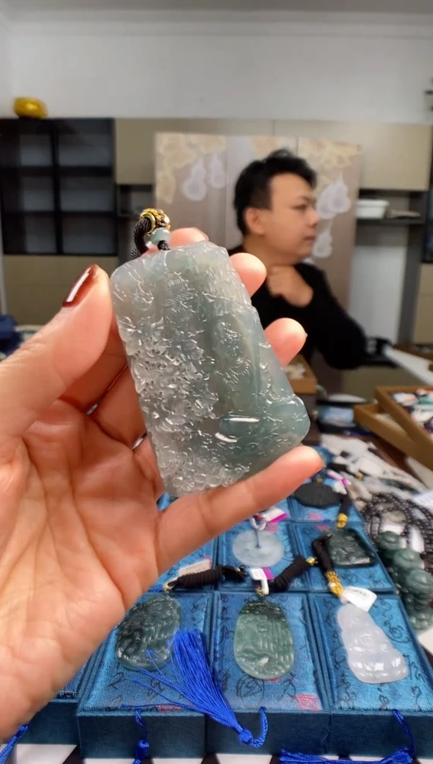 颈饰未镶嵌翡翠多样性发其一