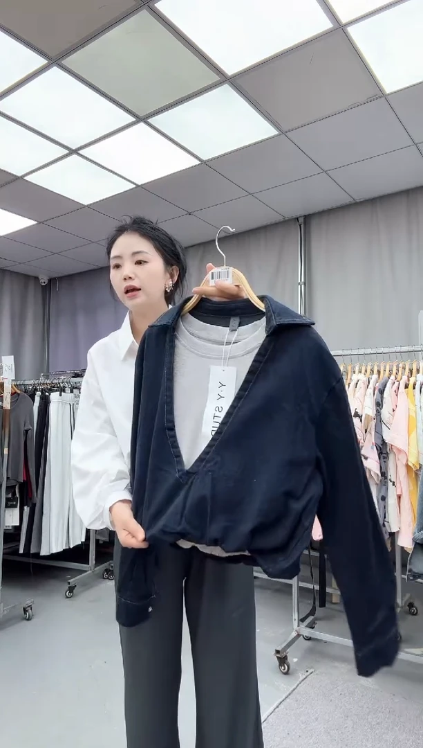 大哥家漂亮衣服漂亮颜色