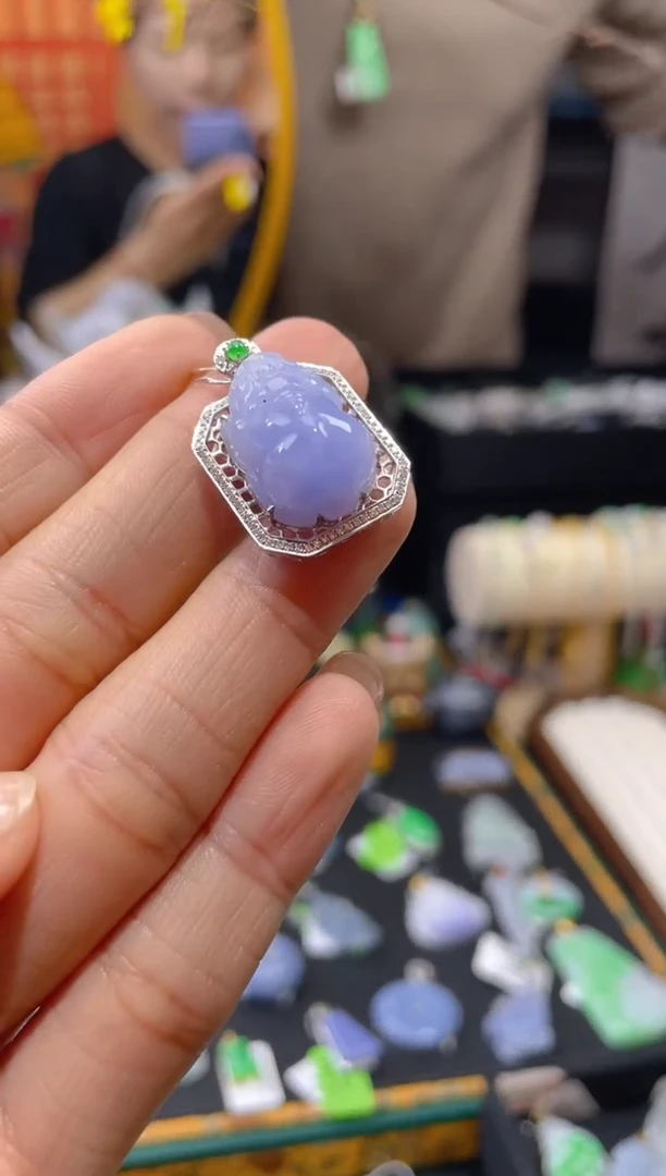 【闪购商品】翡翠颈饰18K金镶嵌假一赔三