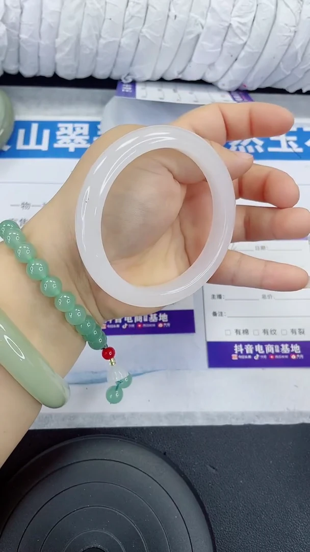 未镶嵌手镯石英质玉32-58/59