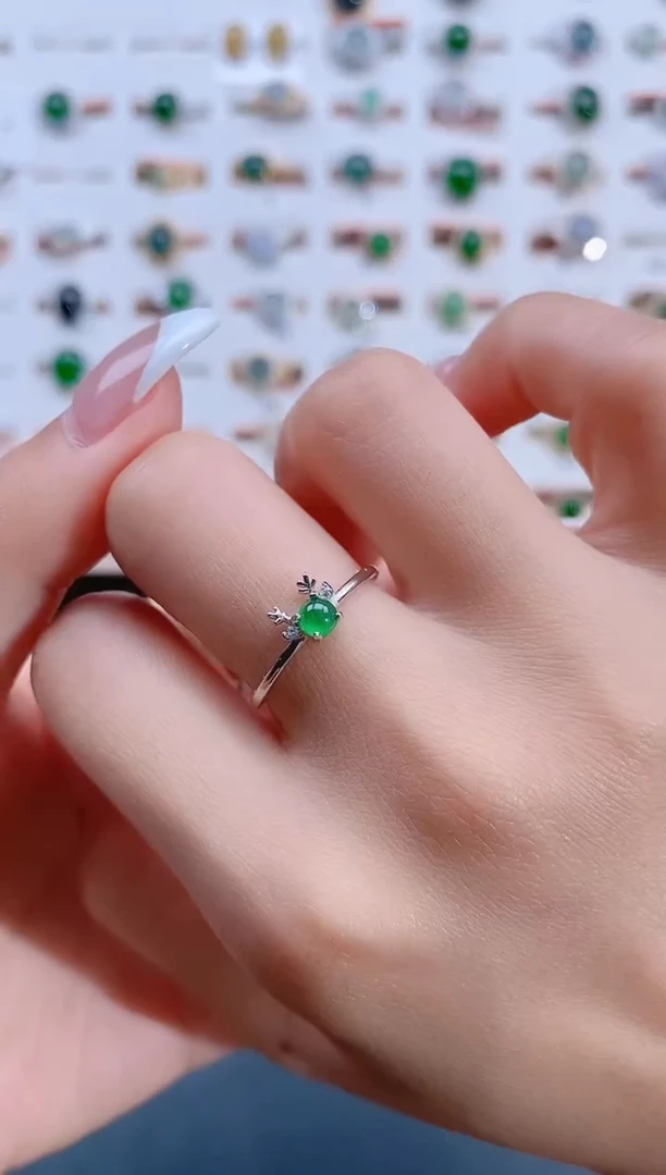 翡翠戒指银S925镶嵌天然翡翠