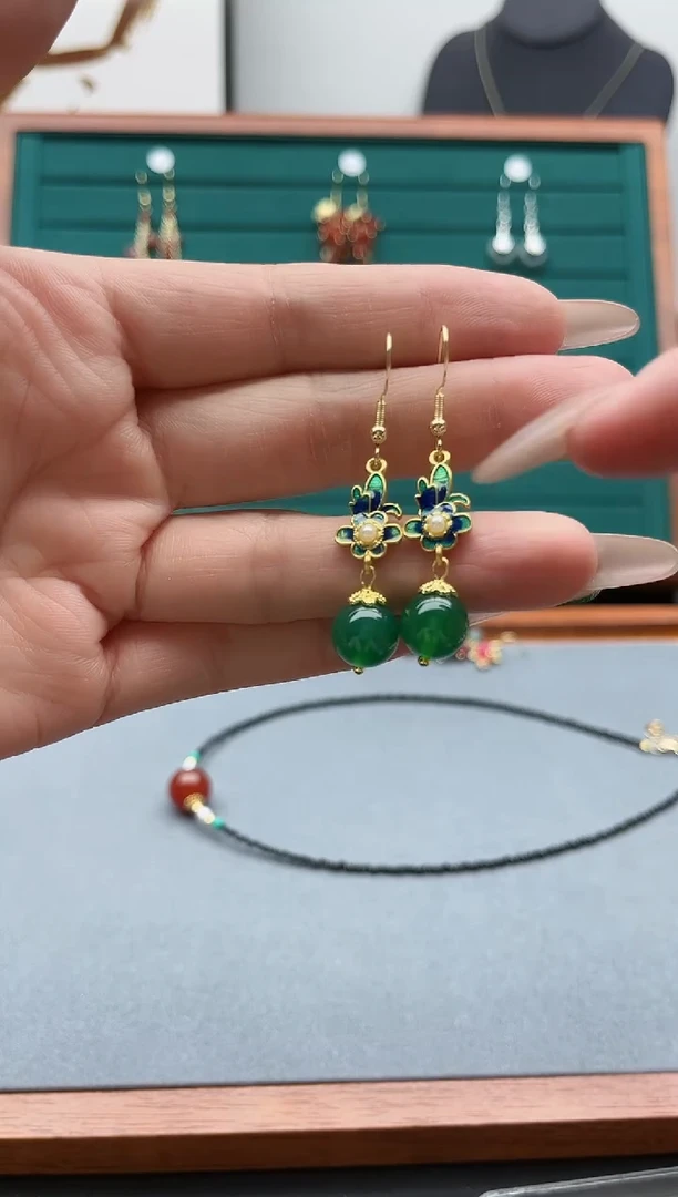 【闪购商品】玛瑙/玉髓耳钉银S925镀金镶嵌209