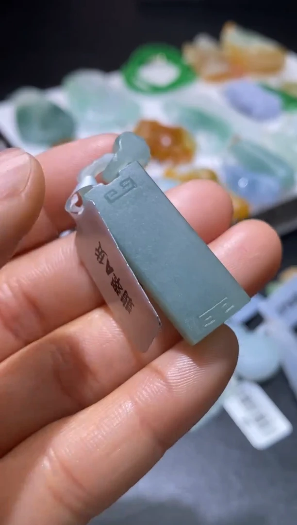 【闪购商品】定制翡翠未镶嵌翡翠毛货~