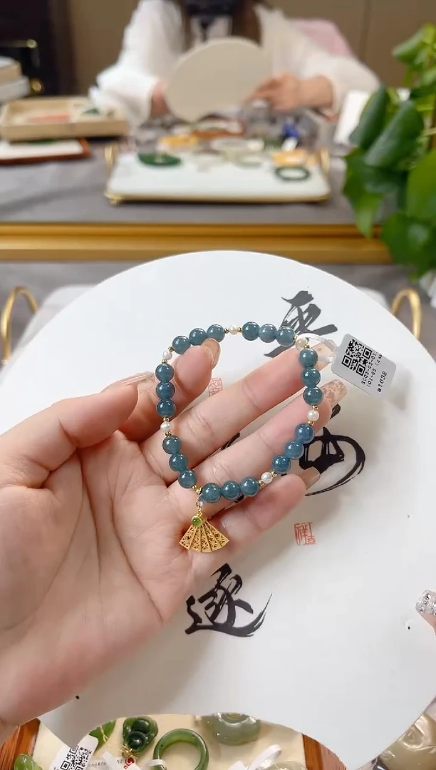 【闪购商品】翡翠手链未镶嵌翡翠cs