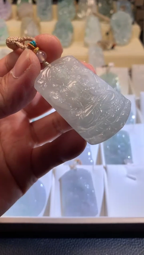 翡翠未镶嵌颈饰7/02/158