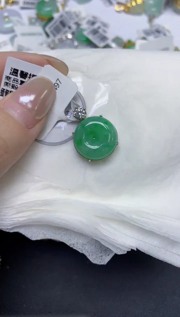 颈饰未镶嵌翡翠天然缅甸翡翠A货多样性发一件