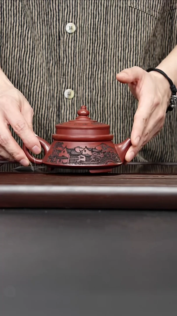 紫砂壶亭台宝塔壶 龙血砂 顾林芬 600