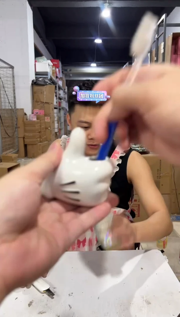 瓷片原盒米奇拇指牙刷架