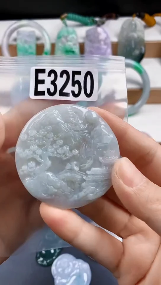 颈饰未镶嵌翡翠天然翡翠吊坠挂件