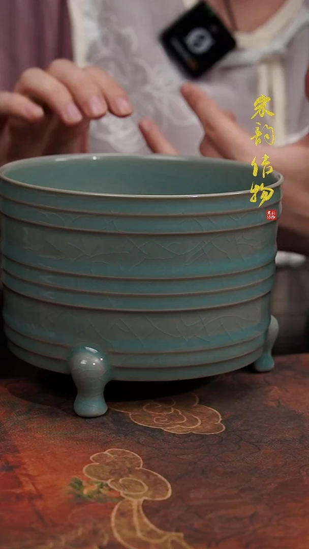 摆件纯手工清凉寺原矿釉三足玄纹尊