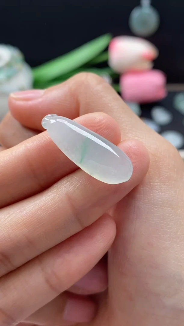 【闪购商品】翡翠颈饰未镶嵌翡翠白冰飘花福瓜