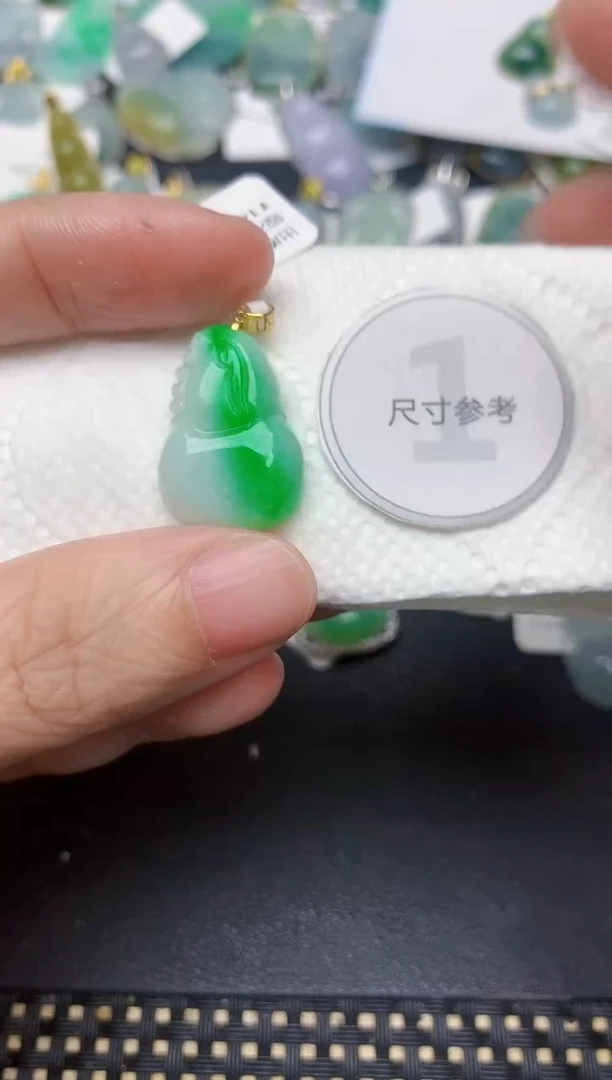 颈饰18K金镶嵌翡翠天然缅甸A货翡翠