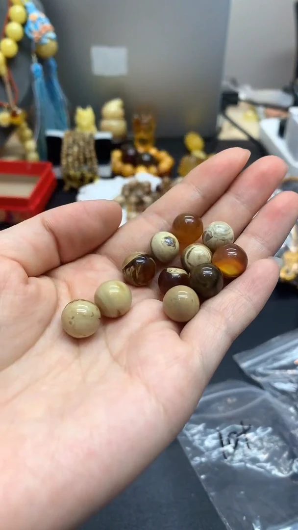 未镶嵌琥珀珠宝奇石784多样性发其一默认有瑕10+