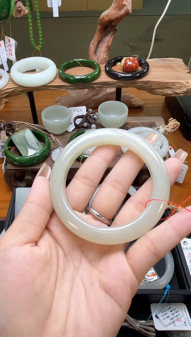 未镶嵌手镯和田玉黑山料 59圈