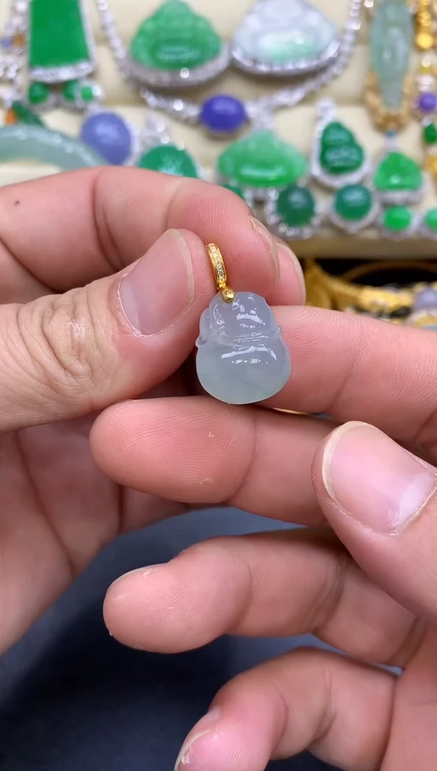 颈饰18K金镶嵌翡翠81-中国好珍宝