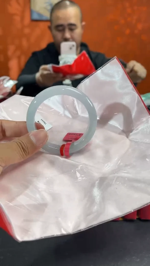 未镶嵌手镯翡翠2