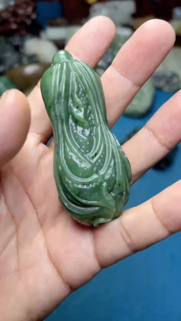 和田玉未镶嵌把件-