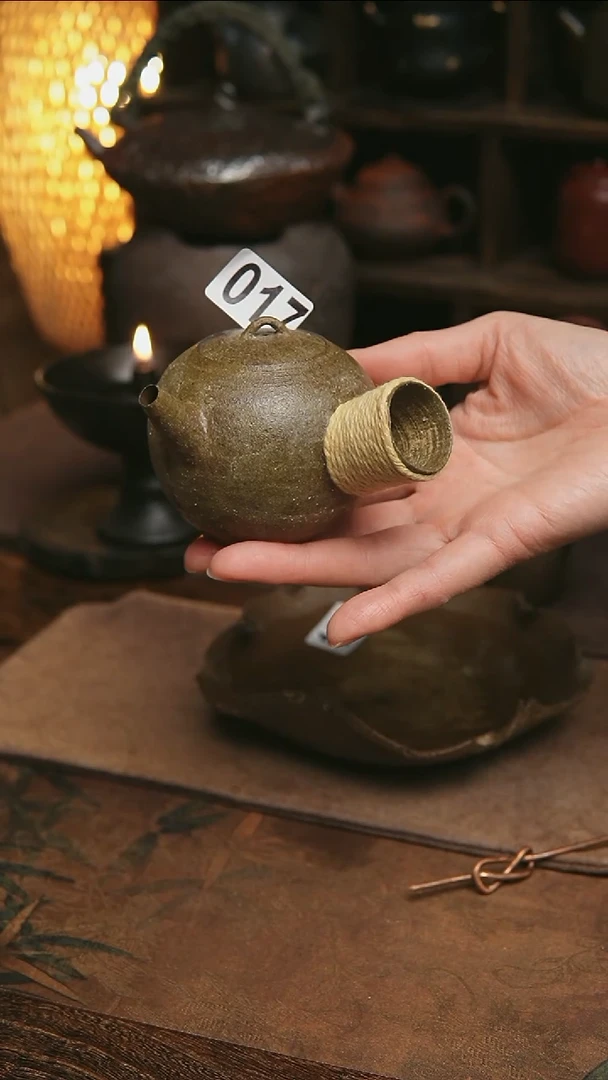 017紫砂全手工粉引侧把茶壶150毫升