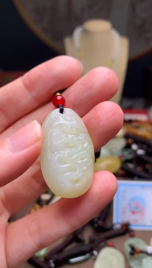 颈饰未镶嵌和田玉新疆料青海料清水和田玉吊坠