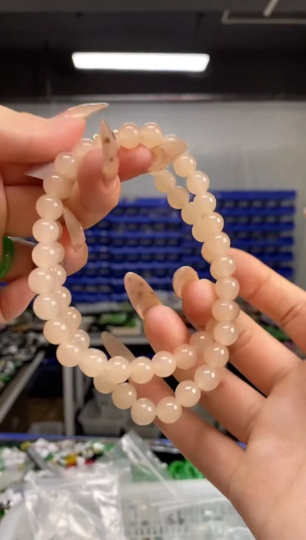 颈饰未镶嵌和田玉闪购链接   多样性发其一颜色微差