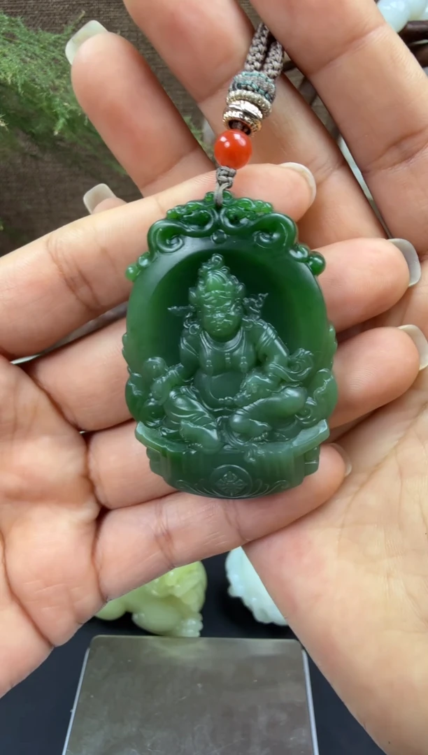 未镶嵌和田玉挂件和田玉