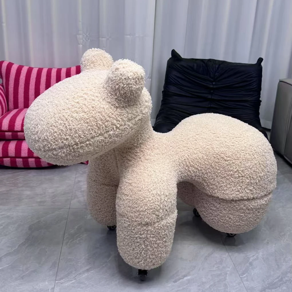 网红小马凳滑轮创意可爱简约家用卧室轻奢小凳子儿童坐凳单沙发凳