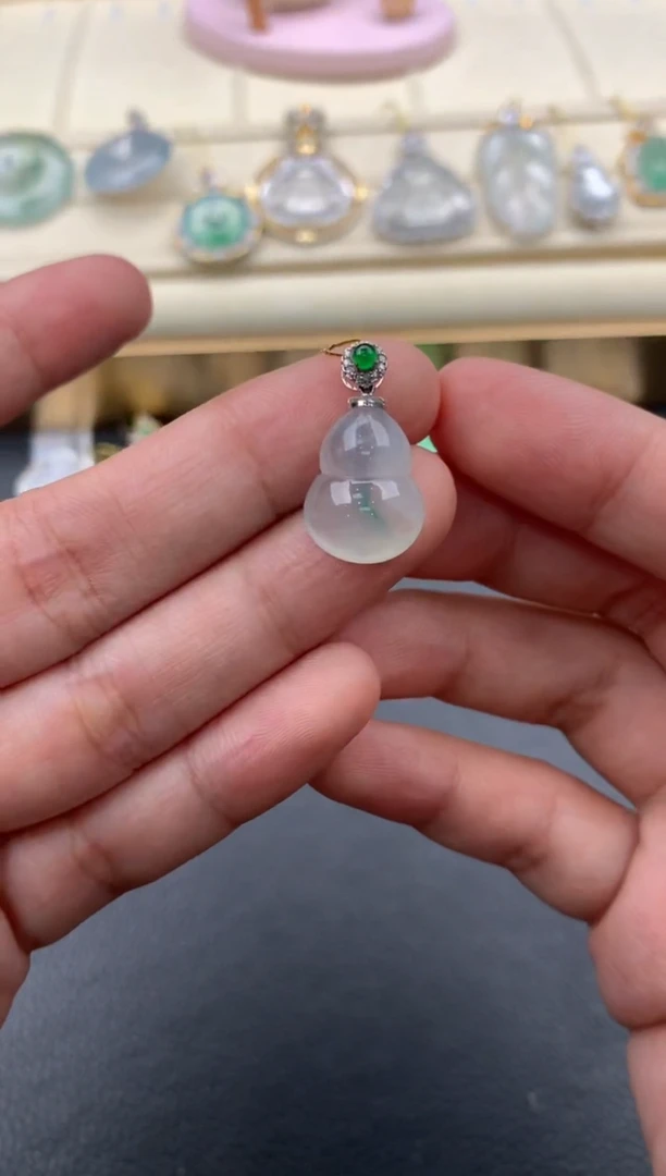 【闪购商品】翡翠颈饰18K金镶嵌Q399