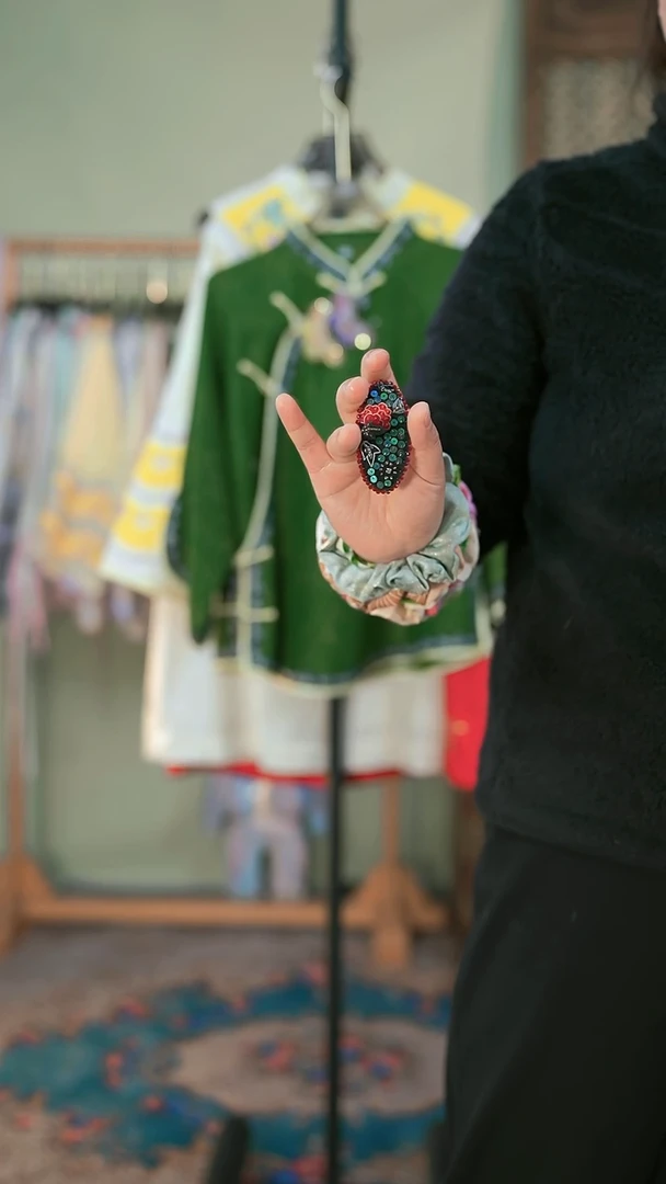 【闪购商品】刺绣苏绣中号发夹 不挑颜色