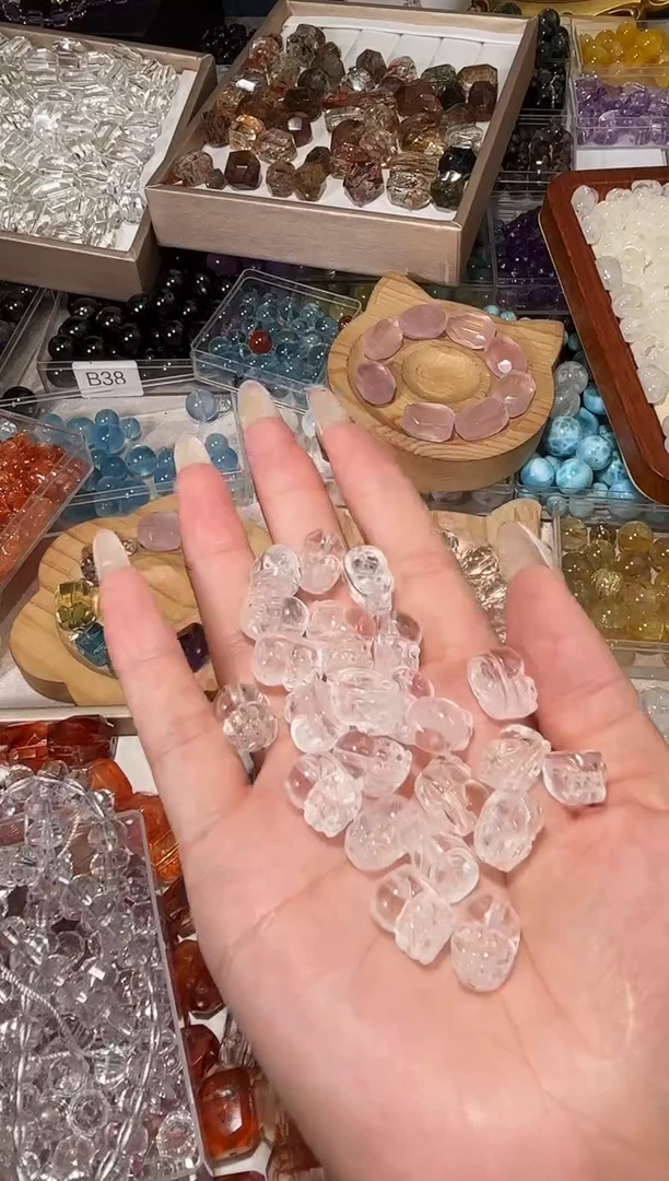 水晶手串未镶嵌白水晶貔貅一个宽卡约10