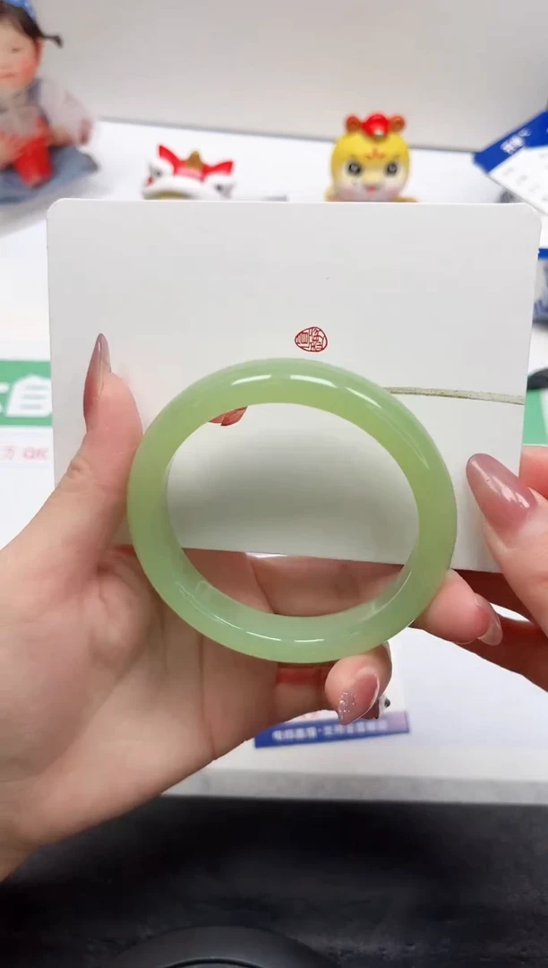 【闪购商品】石英质玉手镯未镶嵌238-60