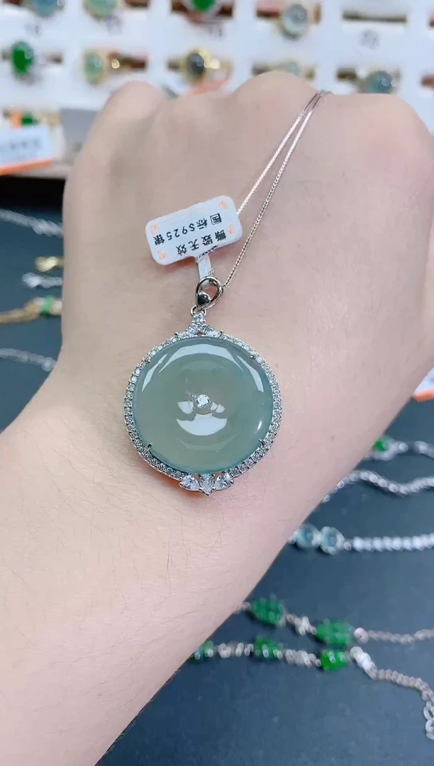 颈饰银S925镶嵌翡翠天然翡翠
