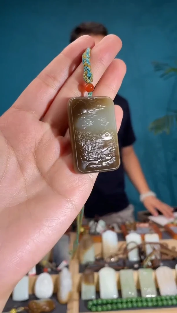 颈饰未镶嵌和田玉1