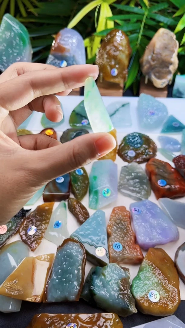 未镶嵌定制翡翠翡翠