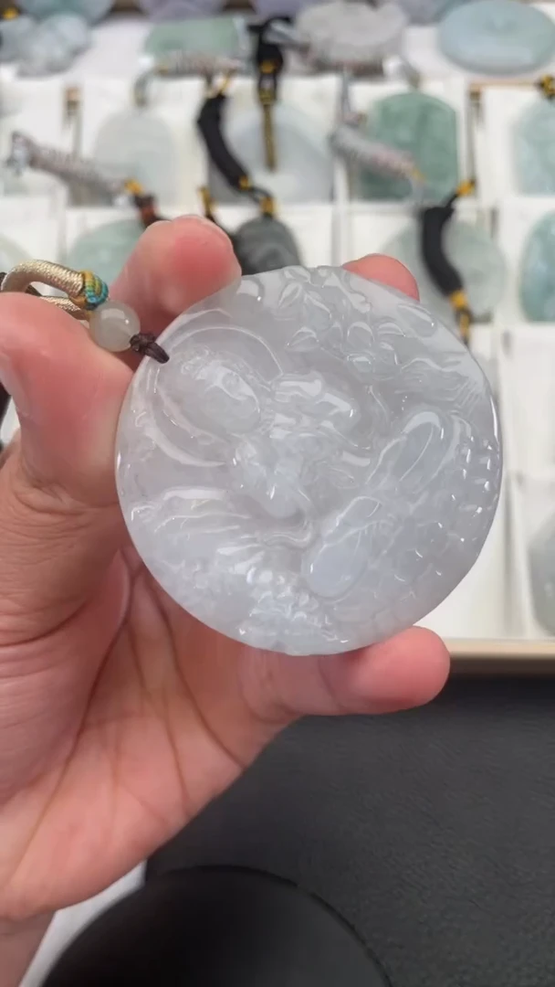 颈饰未镶嵌翡翠天然缅甸翡翠A货400