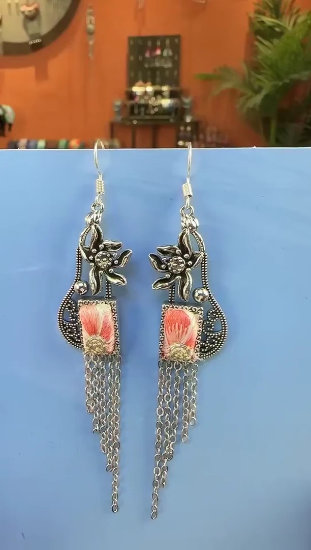 非遗手工刺绣饰品18