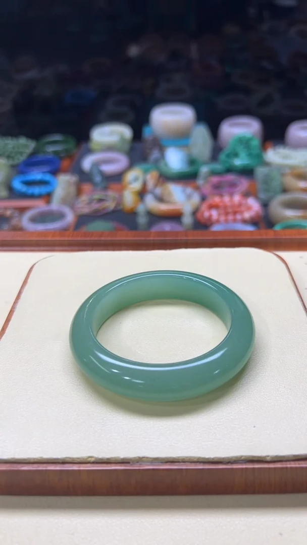 未镶嵌手镯石英质玉溪177