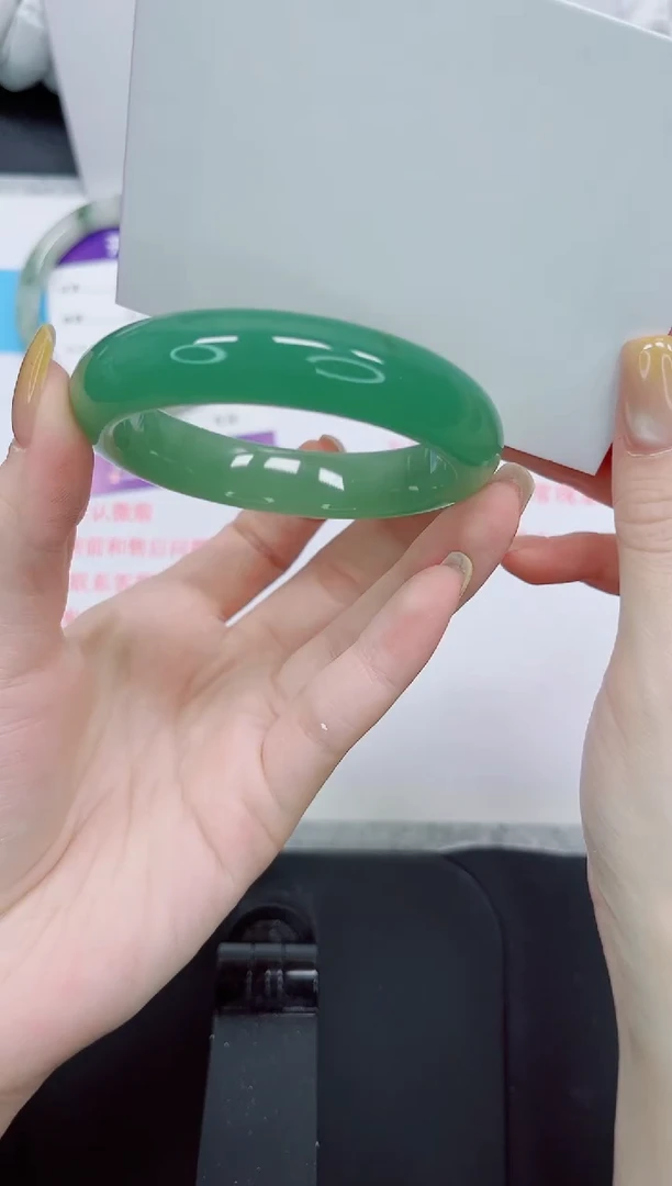 石英质玉手镯未镶嵌197