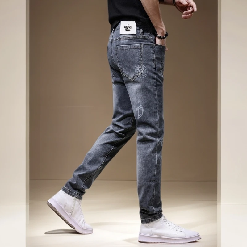 BALEYSWO潮牌印花牛仔裤男秋冬季新款浅色修身小脚休闲轻奢长裤子