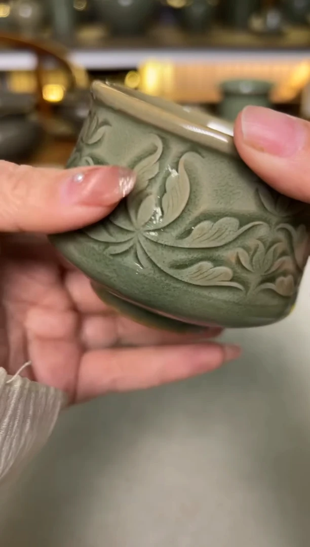 陶瓷耀州窑纯手工佛手莲纹主人杯特价