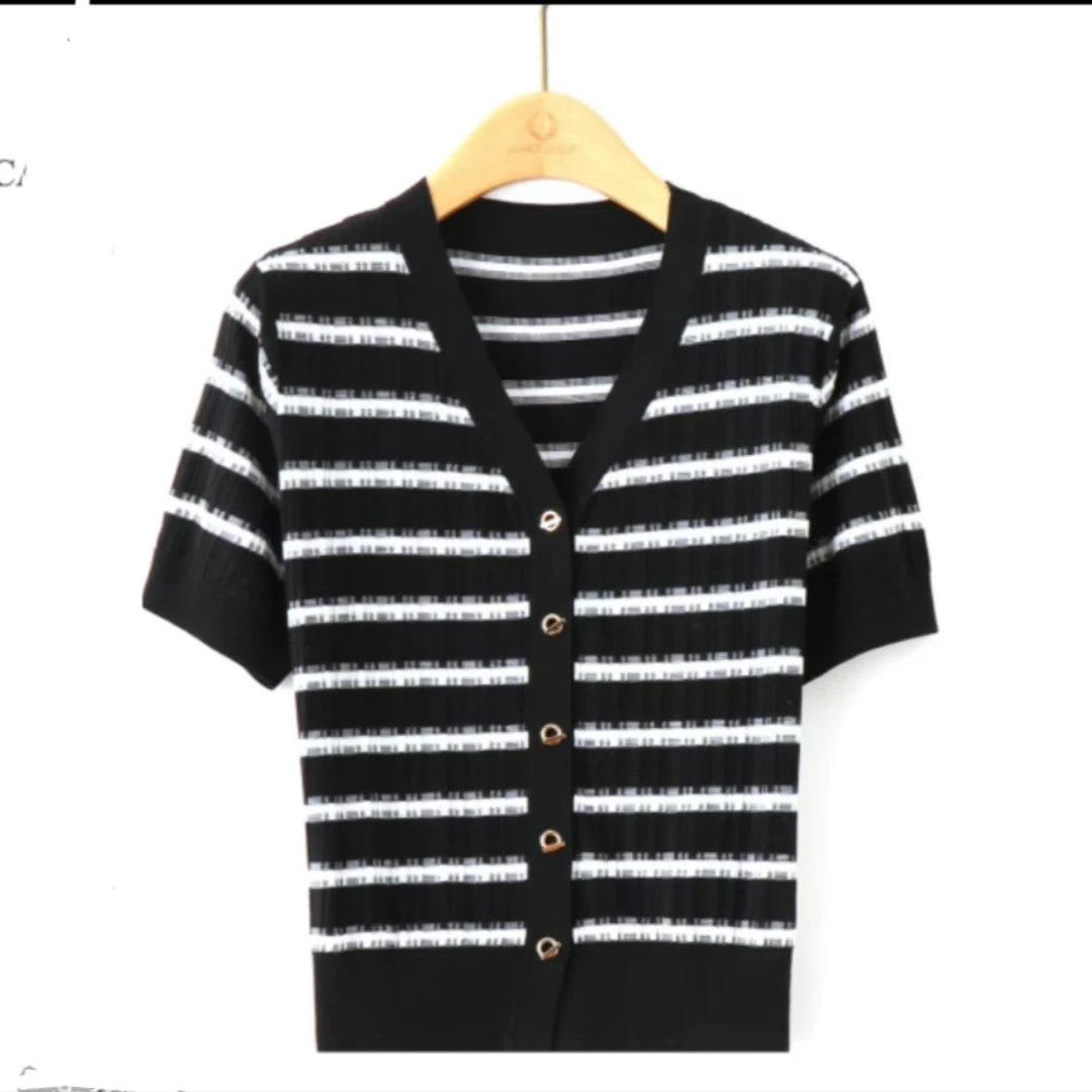 【主播推荐1】2025春季女生v领上衣新款气质女休闲时尚女针织春夏