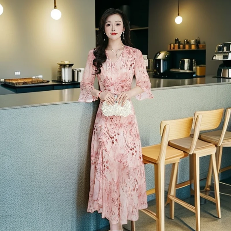 【丹莱姿定制】洋气碎花连衣裙2025年夏季气质修身荷叶边a字裙子