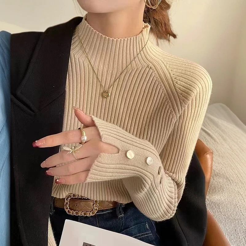 早秋新款时尚洋气百搭修身有设计感扣子长袖套头加厚打底针织衫女