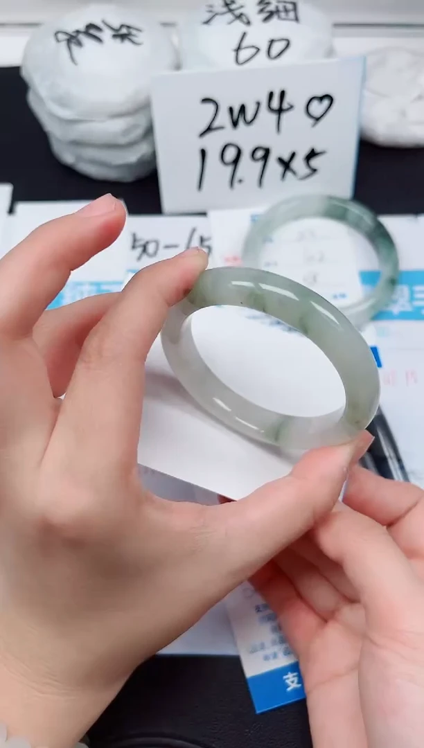 【闪购商品】石英质玉手镯未镶嵌G214-54