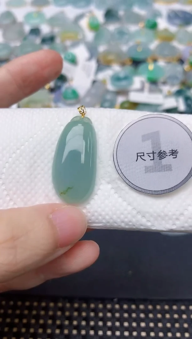颈饰18K金镶嵌翡翠天然缅甸A货翡翠