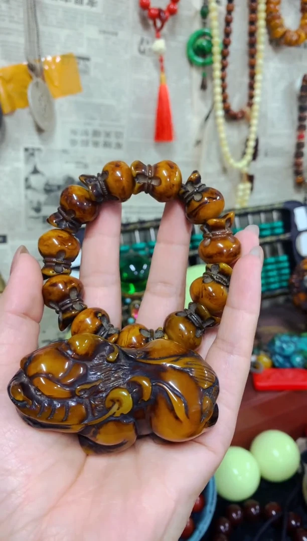 未镶嵌蜜蜡裸石主播推荐主播推荐