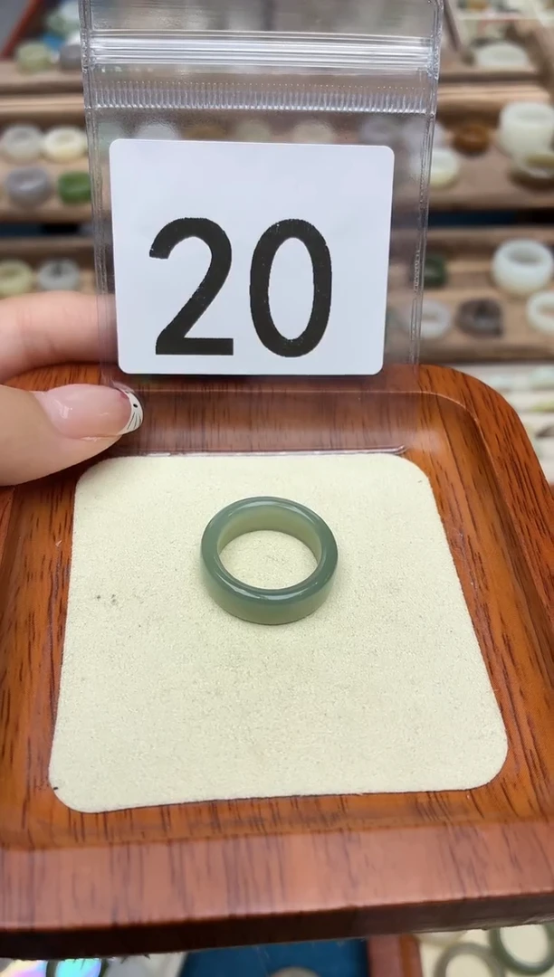 未镶嵌戒圈和田玉14号