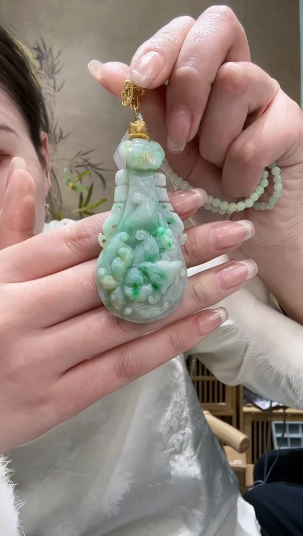 【闪购商品】翡翠颈饰未镶嵌吊坠