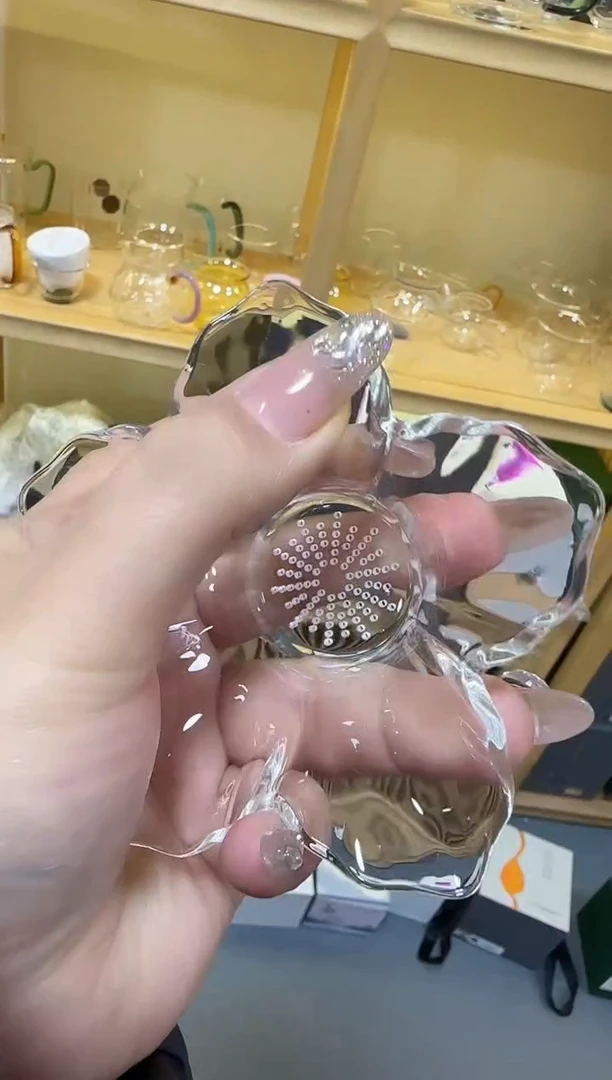 【闪购商品】白色桃夭茶漏激光